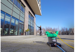 Window cleaning equipment to reach and to wash high windows